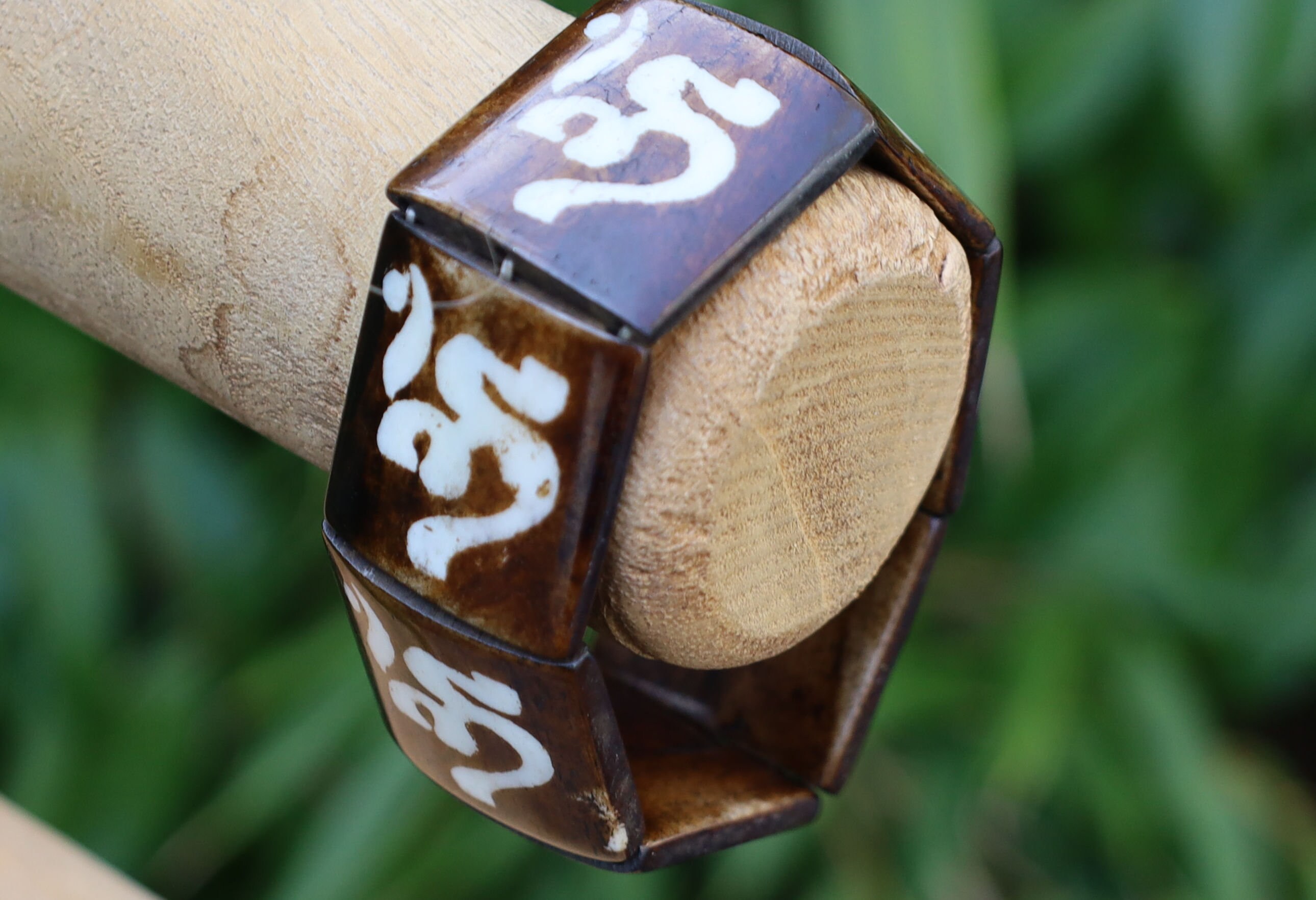 The bracelet is MAGICAL. This unique premium quality unisex elastic band bracelet with AUM.