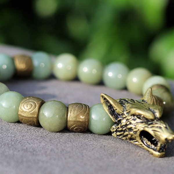 Cool 10 mm High grade natural Green Jade  with Men's Vintage Silver Norse Viking 3D Wolf. often seen as symbols of strength and resilience