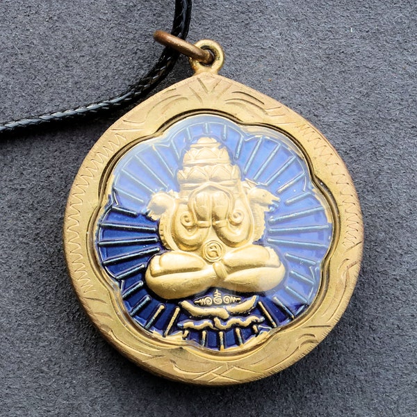 Phra Pidta Thai Amulet Pendant Necklace Charm, Thai Amulet Pendant, Jatukam RamaThep, Phra Pidta, Amulets from Thailand,Thai Buddha amulets