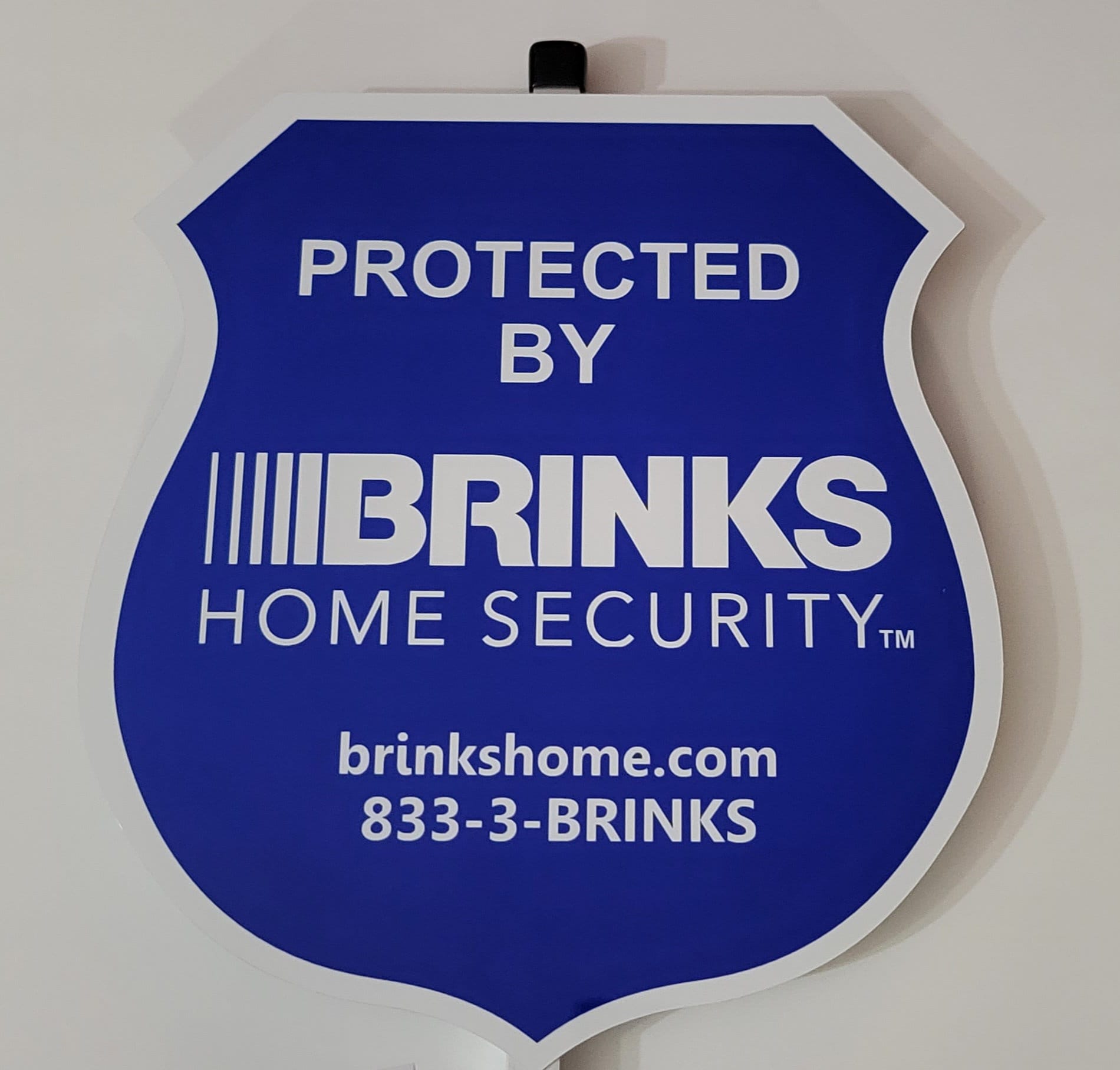 The NEW 2018/2019  2-Reflctive Brinks Security Yrd Signs w/6 Double sided Decals 