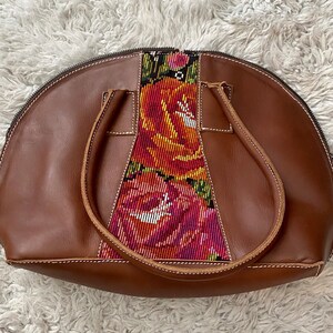 Artisanal brown leather bag, handmade leather bag, daily bag, half circle leather bag, handmade leather purse