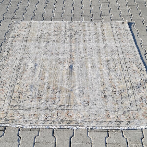 Turkish rug, Area Rug, Vintage rug, square rug, Handknotted rug, oushak Rug, Anatolian rug, Tribal Rug, boho Rug, 5'1'' feet x 5'1'' feet