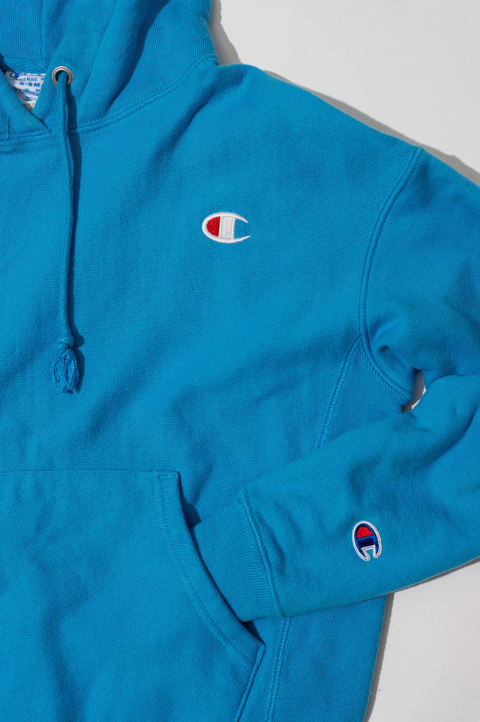Champion sweater baby blue neon online