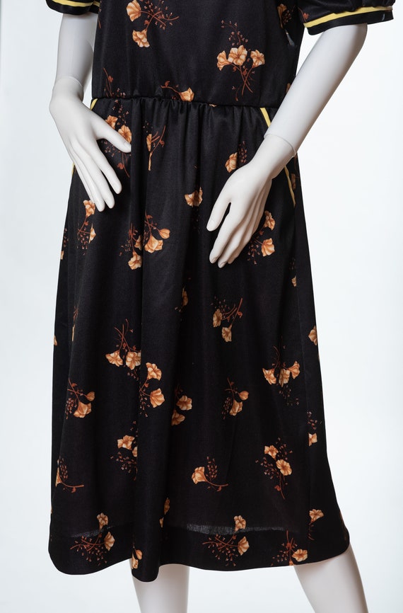 Vintage Cheongsam Dress - image 2