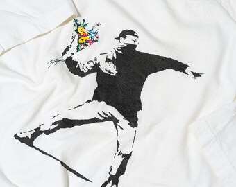 Vintage Banksy T-shirt - Etsy
