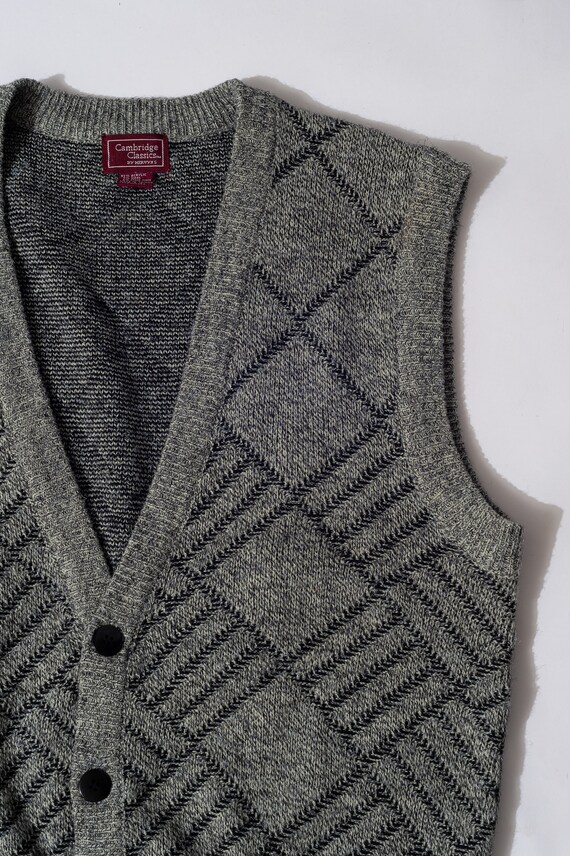 ButtonsForPigeons Vintage Cambridge Classics by Mervyn's Sweater Vest