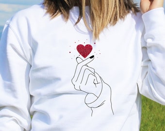 Korean Finger Heart Sweatshirt Birthday Gift For Her, Kiss and Love Heart Symbol Fingers Hand Sign Jumper Gift For Friend Wife Mum Daughter