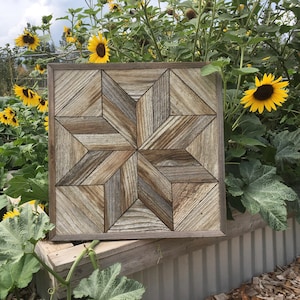 RUSTIC BARN STAR - Reclaimed wood wall art - Upcycled art - Outdoor art
