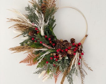 Cozy Minimalist Hoop Wreath with Warm Earthy Tones and Red Berries, Caramel Fern, Sparkly Copper Pinecones and Preserved Grevillea