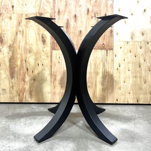H28  x W26 Curvy Round / Square Dining Table Legs