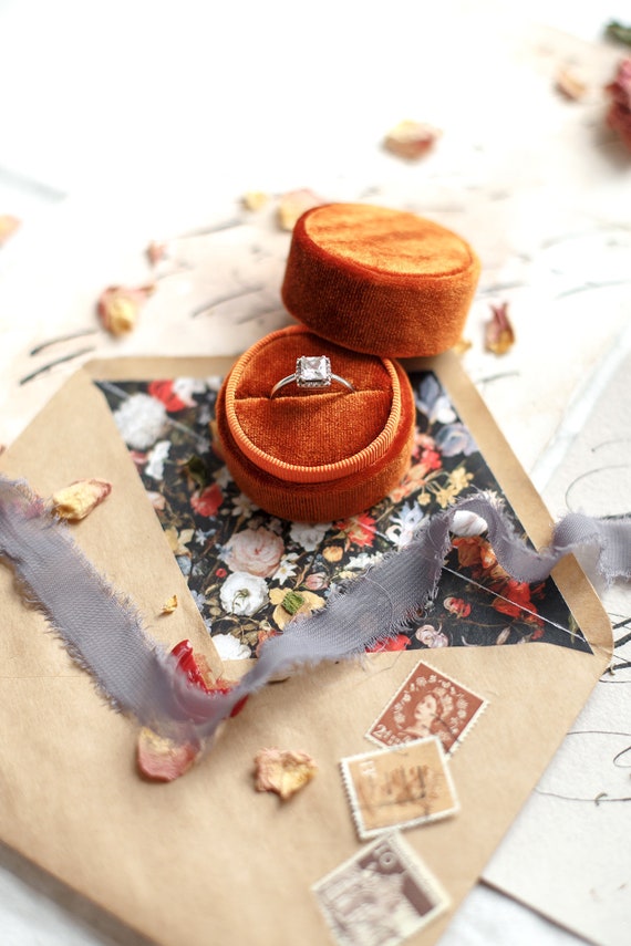 orange ring box