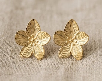 Clips d'oreilles fleur or, Boucles d'oreilles sans perçage acier inoxydable, Grosses fleurs dorées 32mm, Bijou floral minimaliste