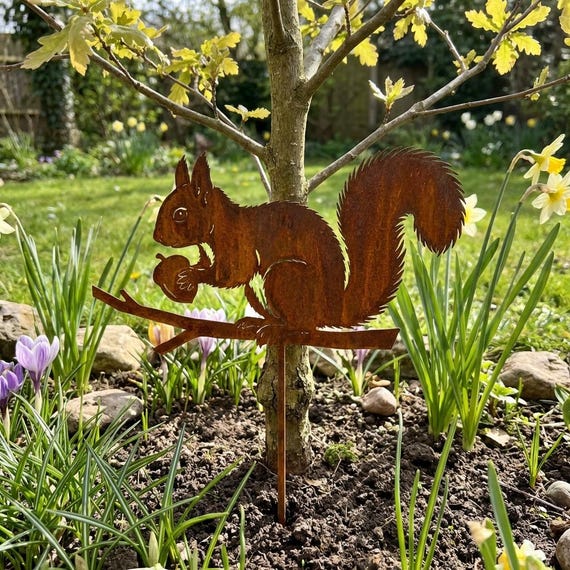 Gartenstecker Eichhörnchen Rostoptik, Metall Outdoor Gartendeko, Waldtier Deko, Beet Deko, Pflanzkübel Akzent, Terrasse Balkon