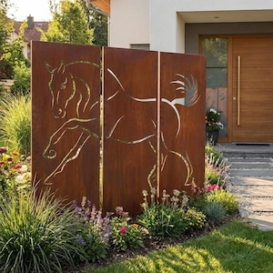 Metal Horse Garden Privacy Screen: Rust Patina Steel Panels