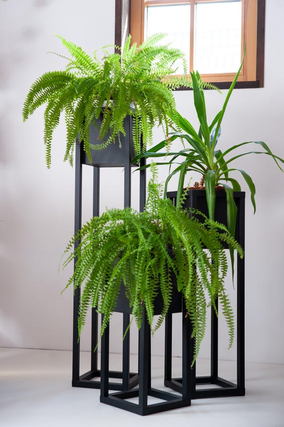 Tall Metal Planter Stand – Black Powder-coated Flower Pot Holder