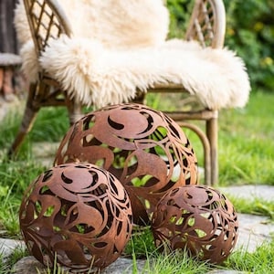 Palla decorativa patinata, decorazione da giardino patinata, decorazione da giardino celtica ruggine, decorazione patinata, decorazione