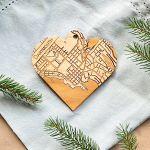 Ornement de plan de ville ou étiquette-cadeau brûlé au bois de Dartmouth (Nouvelle-Écosse, Canada)