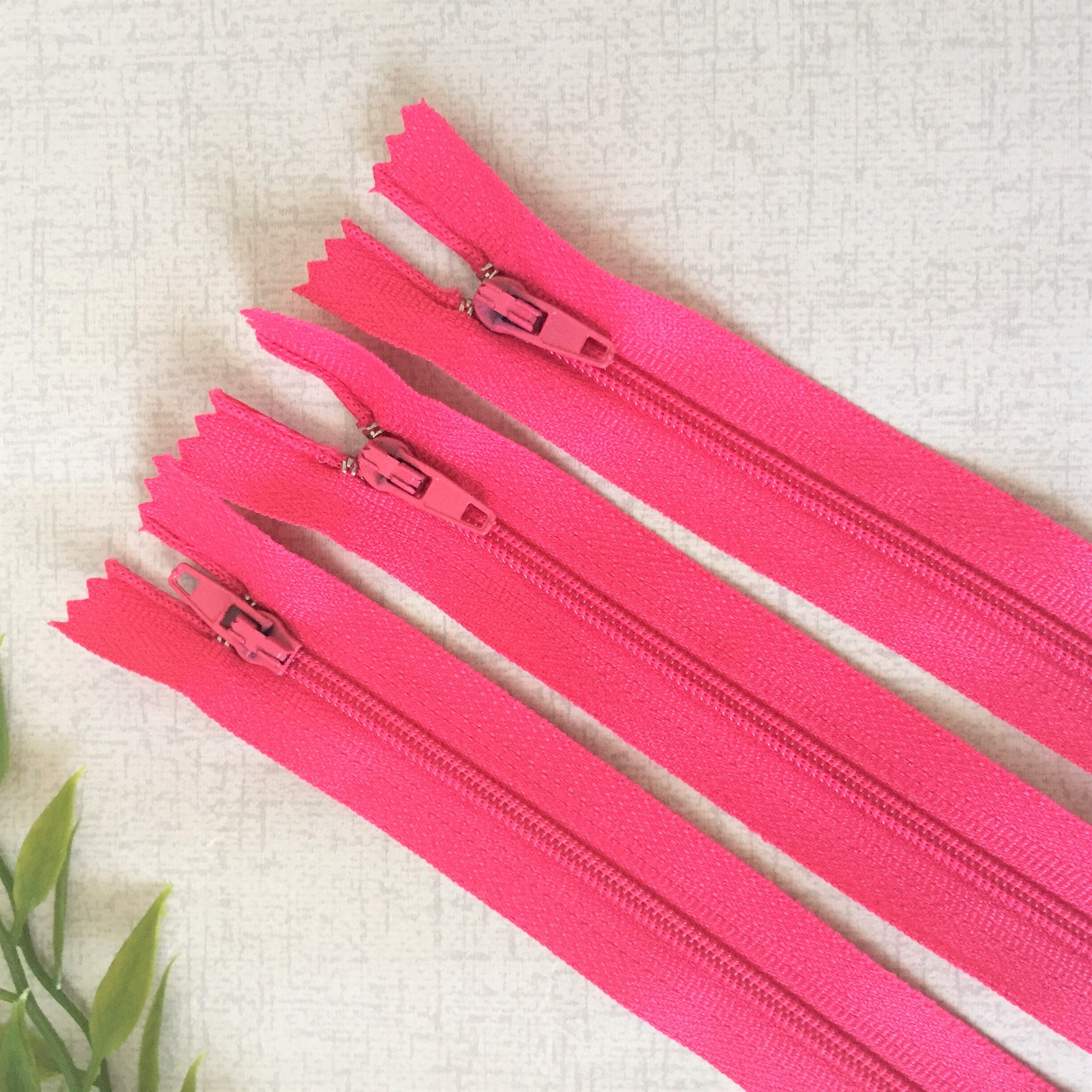 Pack of 8 zips Deep pink zips x 3 Etsy
