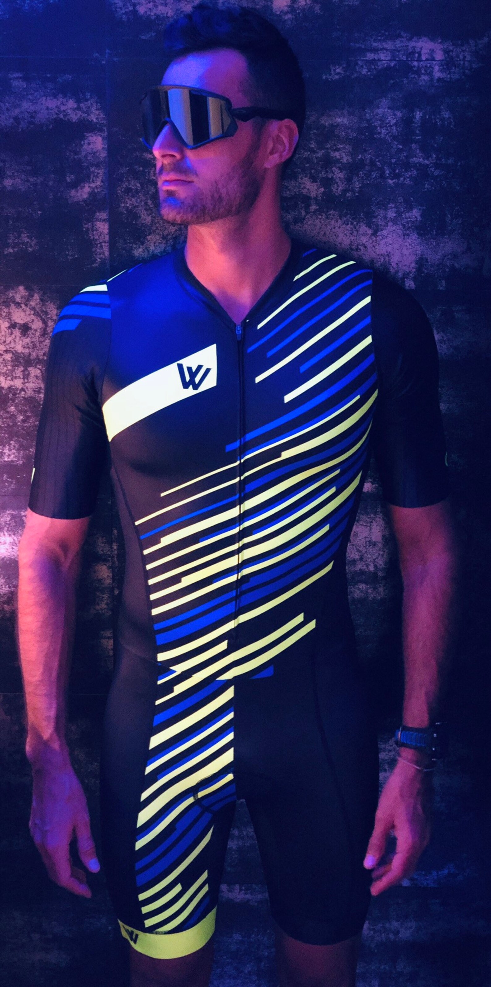 9943+ Trisuit Mockup