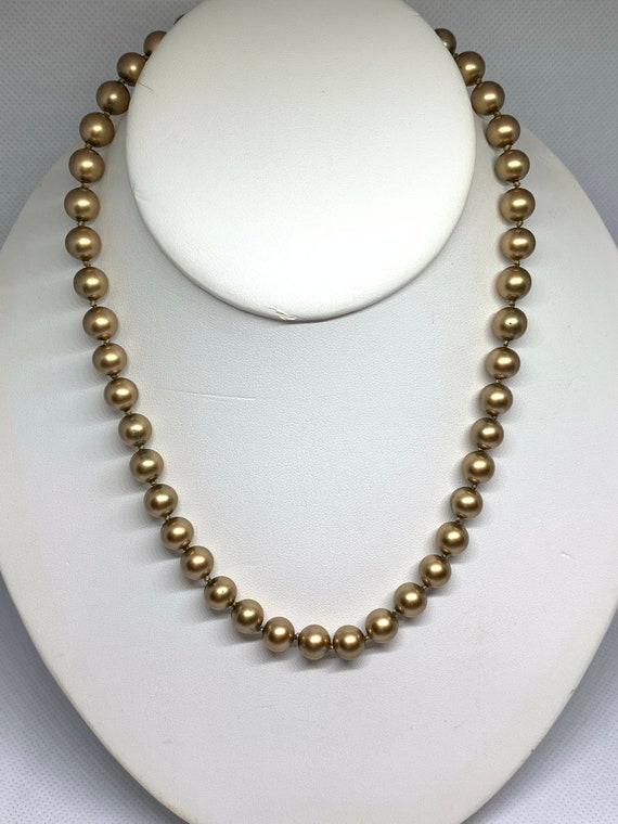 Vintage Carolee matte gold ball gown necklace - image 3