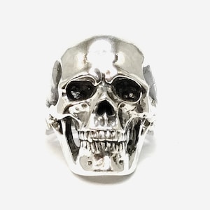 SMALL SKULL RING