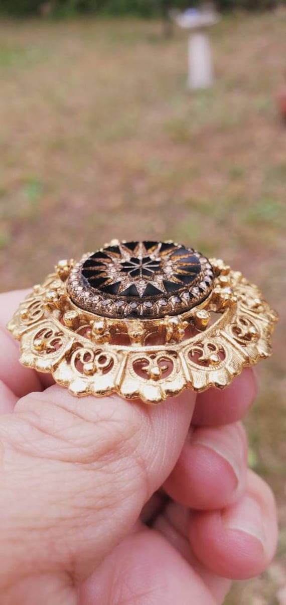 Golden Feligree Round Pin Brooch, Black Star Cent… - image 6