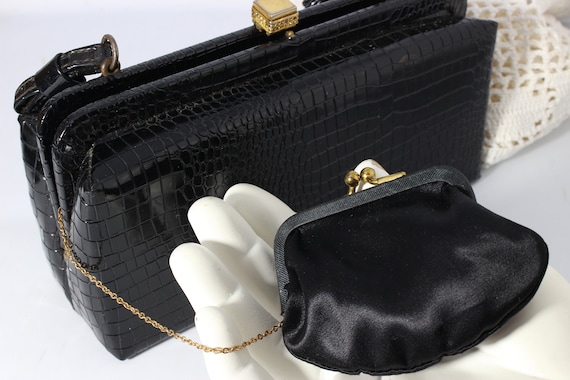 Black Fine Vinyl Hand Bag, Elegant Black Pocketbo… - image 1