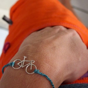 Miniature bike bracelet in 925 silver, mounted on macramé diameter 1mm, with a sliding knot to adjust it image 1