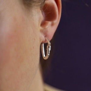 Pair of climbing carabiner earrings in 925 silver, climber earrings, carabiner earrings