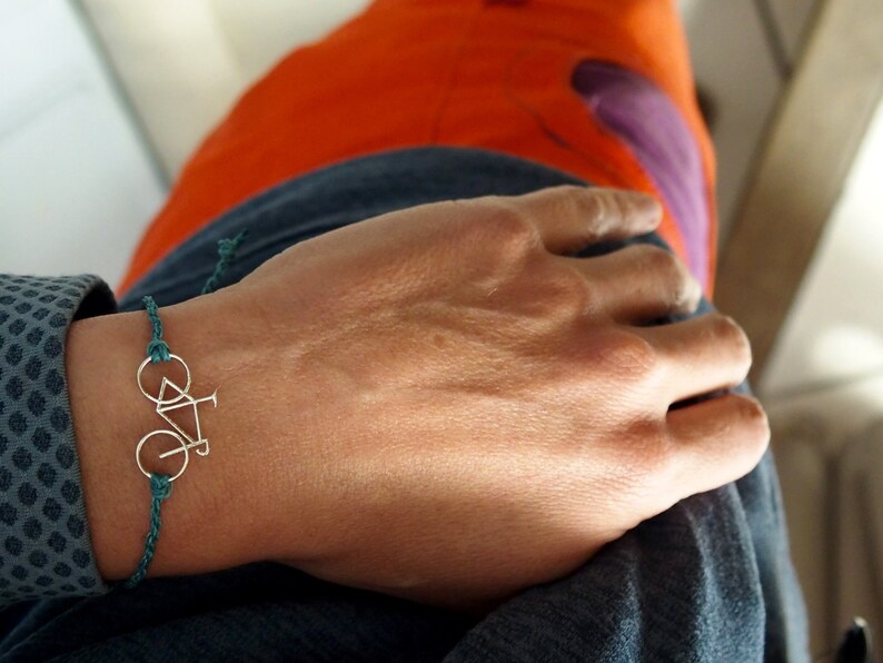 Miniature bike bracelet in 925 silver, mounted on macramé diameter 1mm, with a sliding knot to adjust it image 3