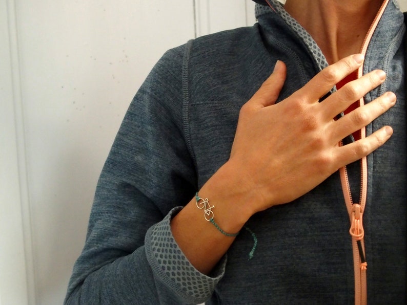 Miniature bike bracelet in 925 silver, mounted on macramé diameter 1mm, with a sliding knot to adjust it image 4