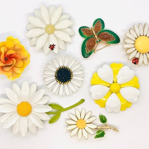 Daisy Pins, 1960s, White, Lemon Yellow