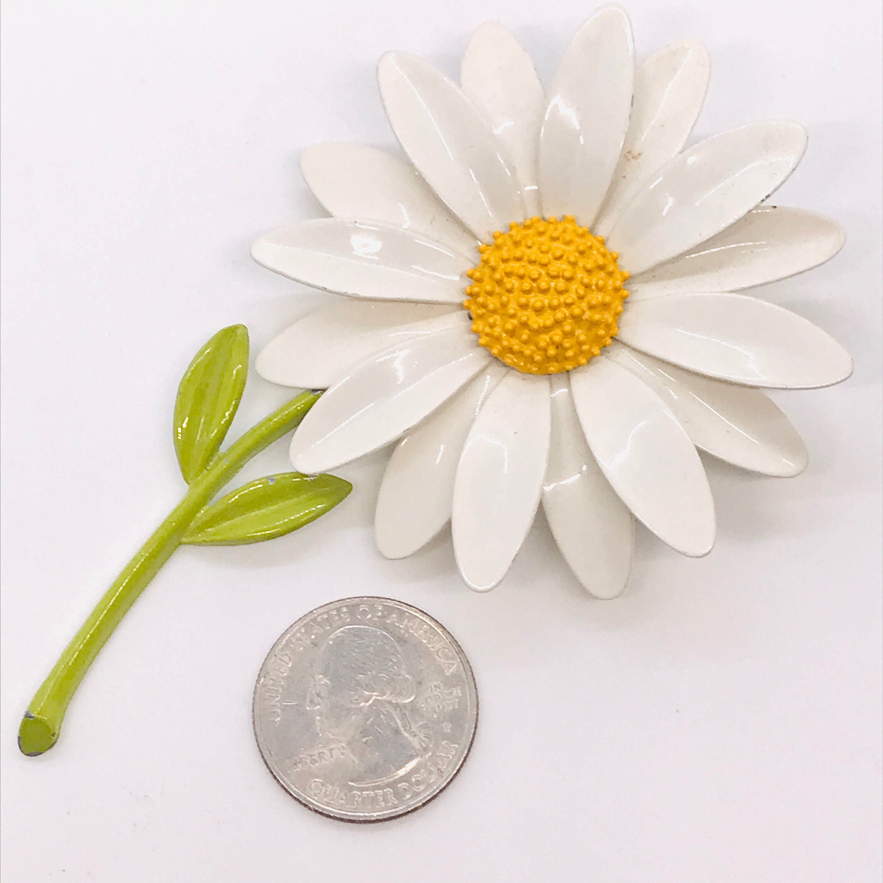 Daisy Pins, 1960s, White, Lemon Yellow - Etsy