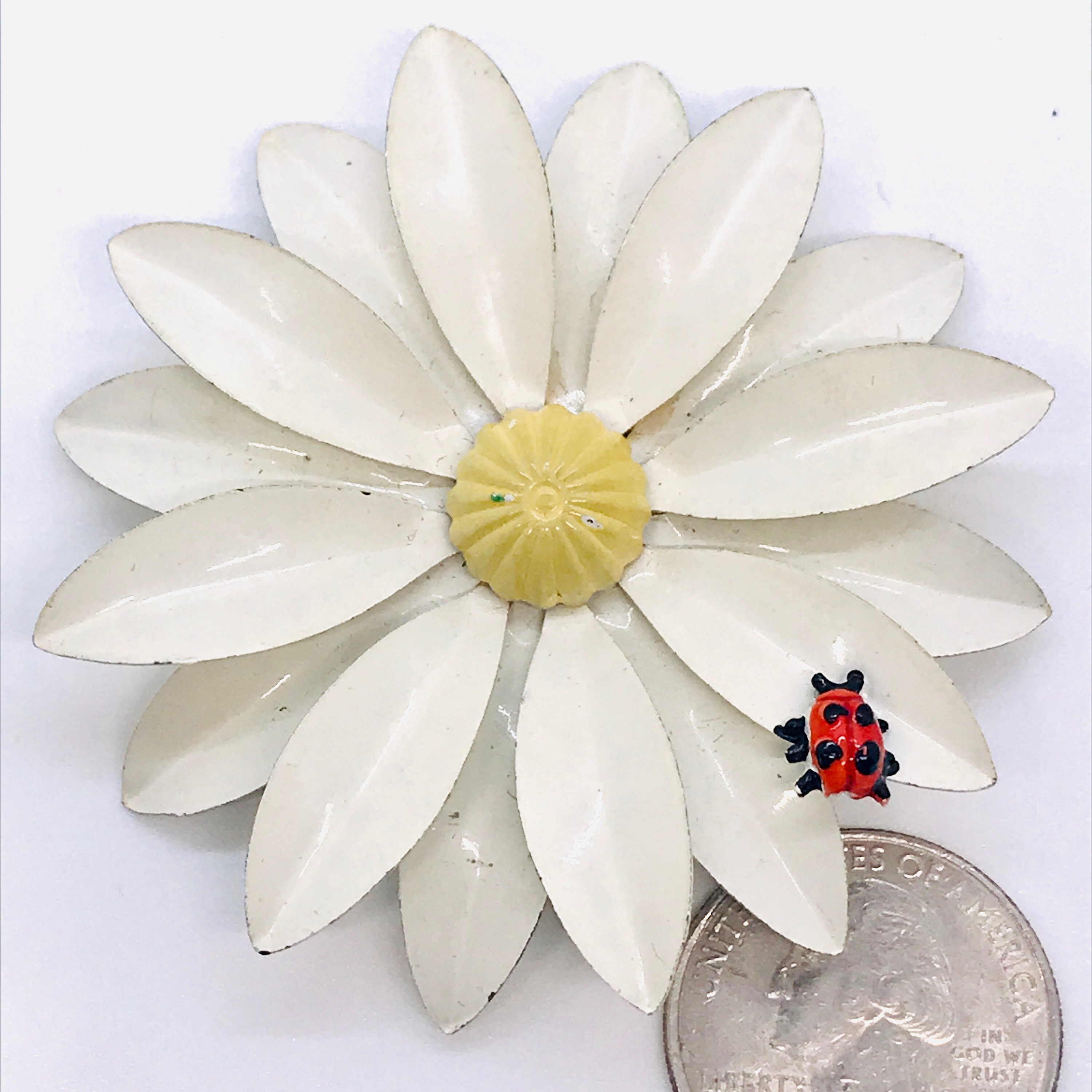Daisy Pins, 1960s, White, Lemon Yellow - Etsy