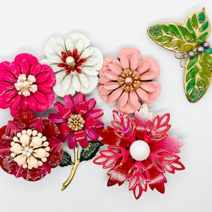 Flower Pins; Red, Pink, White; Tracy Ritchie 2020s