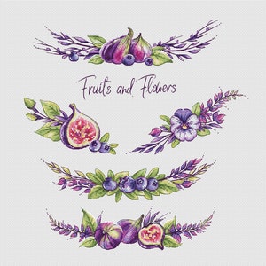 Puede incluir: Cuatro ilustraciones de acuarela de arreglos florales con higos y arándanos. La ilustración superior presenta un higo con un tallo morado y verde. La segunda ilustración presenta un higo con un interior rosado. La tercera ilustración presenta un racimo de arándanos. La cuarta ilustración presenta dos higos con un interior rosado. El texto "Fruits and Flowers" está escrito en cursiva morada.