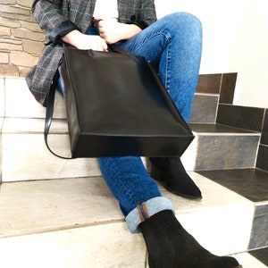 BLACK LEATHER TOTE bag Women/Men leather hand bag Shopping bag Office bag Laptop women bag Large shoulder bag Free personalization image 5