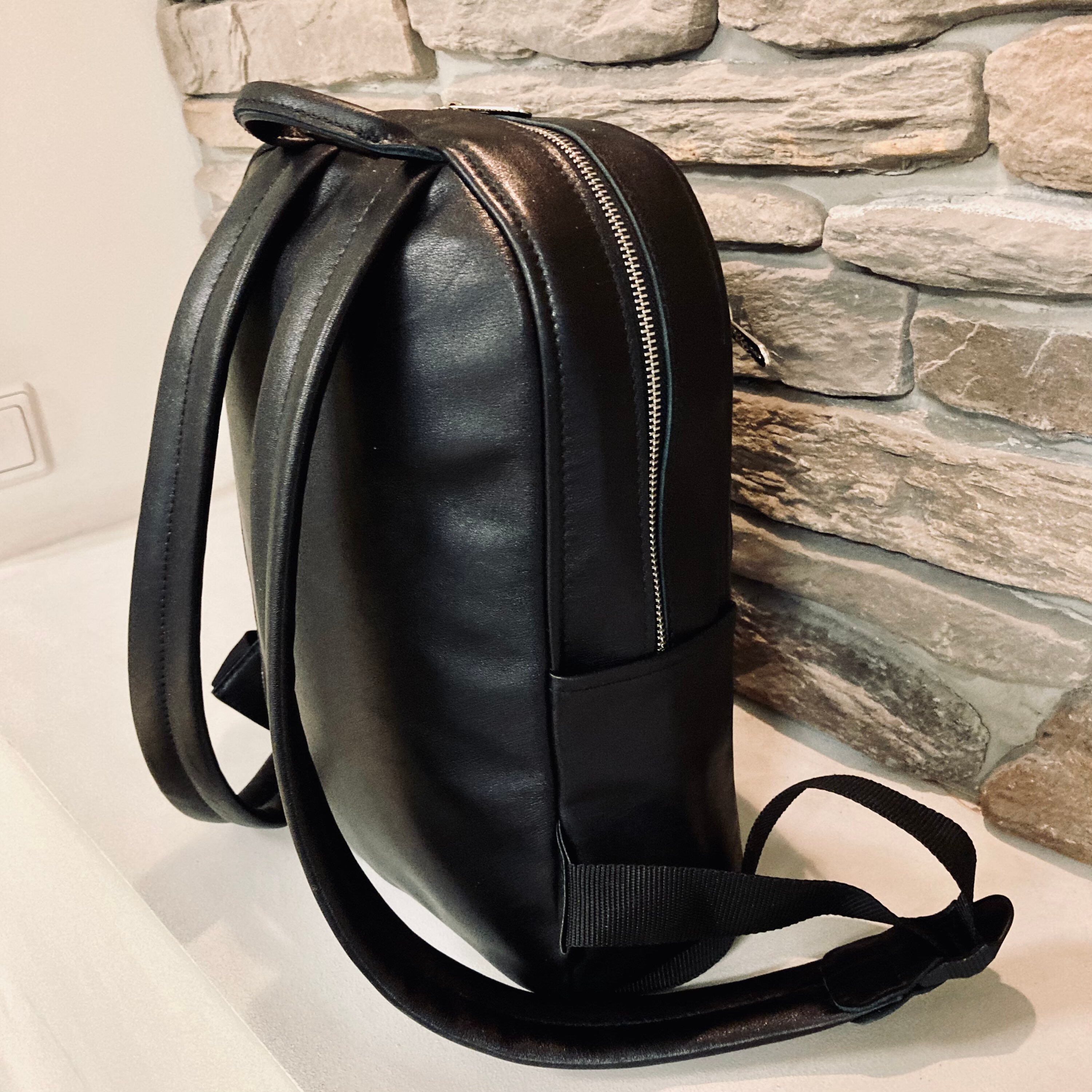 Personalized Full-grain Black Leather Backpack: Travel 