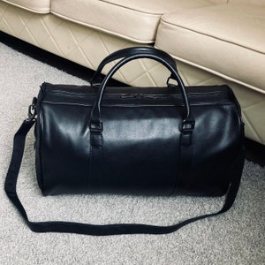 Schwarzer Leder-Seesack Vollnarbenleder Weekender Reisetasche Sporttasche Turnbeutel Personalisiertes Geschenk