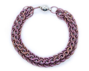Chainmaille bracelet full persian weave in pink anodized titanium