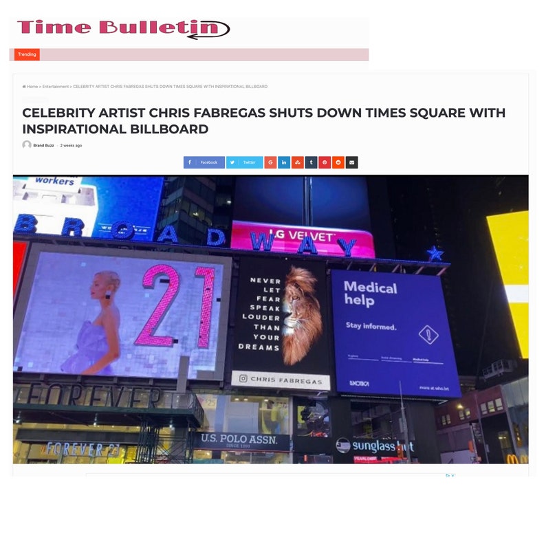 Pode incluir: Um grande outdoor na Times Square, Nova Iorque, apresentando um an&uacute;ncio rosa e branco com o n&uacute;mero 21. O outdoor &eacute; cercado por outros an&uacute;ncios, incluindo um para LG Velvet, um para U.S. Polo Assn. e um para Sunglass Hut. O outdoor tamb&eacute;m apresenta uma cita&ccedil;&atilde;o de Chris Fabregas: "Nunca deixe o medo falar mais alto que seus sonhos."