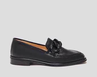 Alma Loafer in Black/Black