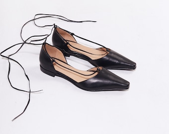 The Paloma Lace Up Flat in Black