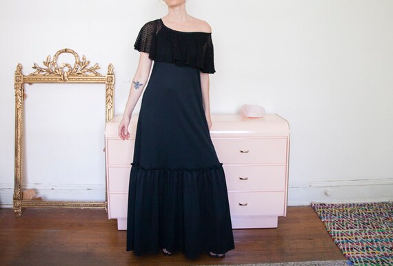 Vintage Long Black Collar Ruffle Dress