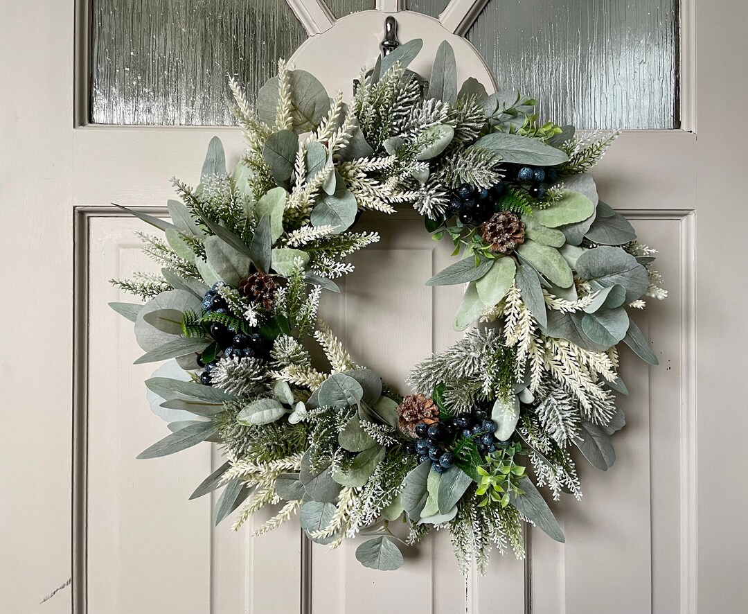 Snowy Christmas Wreath 
