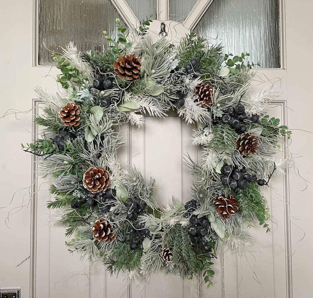 Snowy Christmas Wreath 