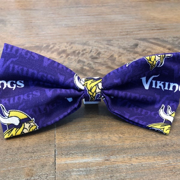Minnesota Vikings Gameday Dog Bow Tie