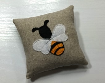 Cuscino per spille Bumble Bee, cucito, casa, accessori, realizzazione di abiti, artigianato, regali, tessuto, fatto a mano, MADE TO ORDER