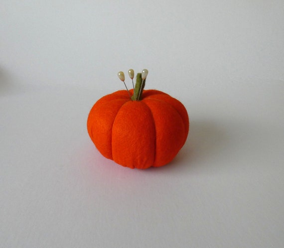 Pumpkin Pin Cushion, Autumnal, Sewing, Crafting,Pumpkin Decoration, Pumpkin,Thanksgiving Decoration,Halloween Decorations,MADE TO ORDER