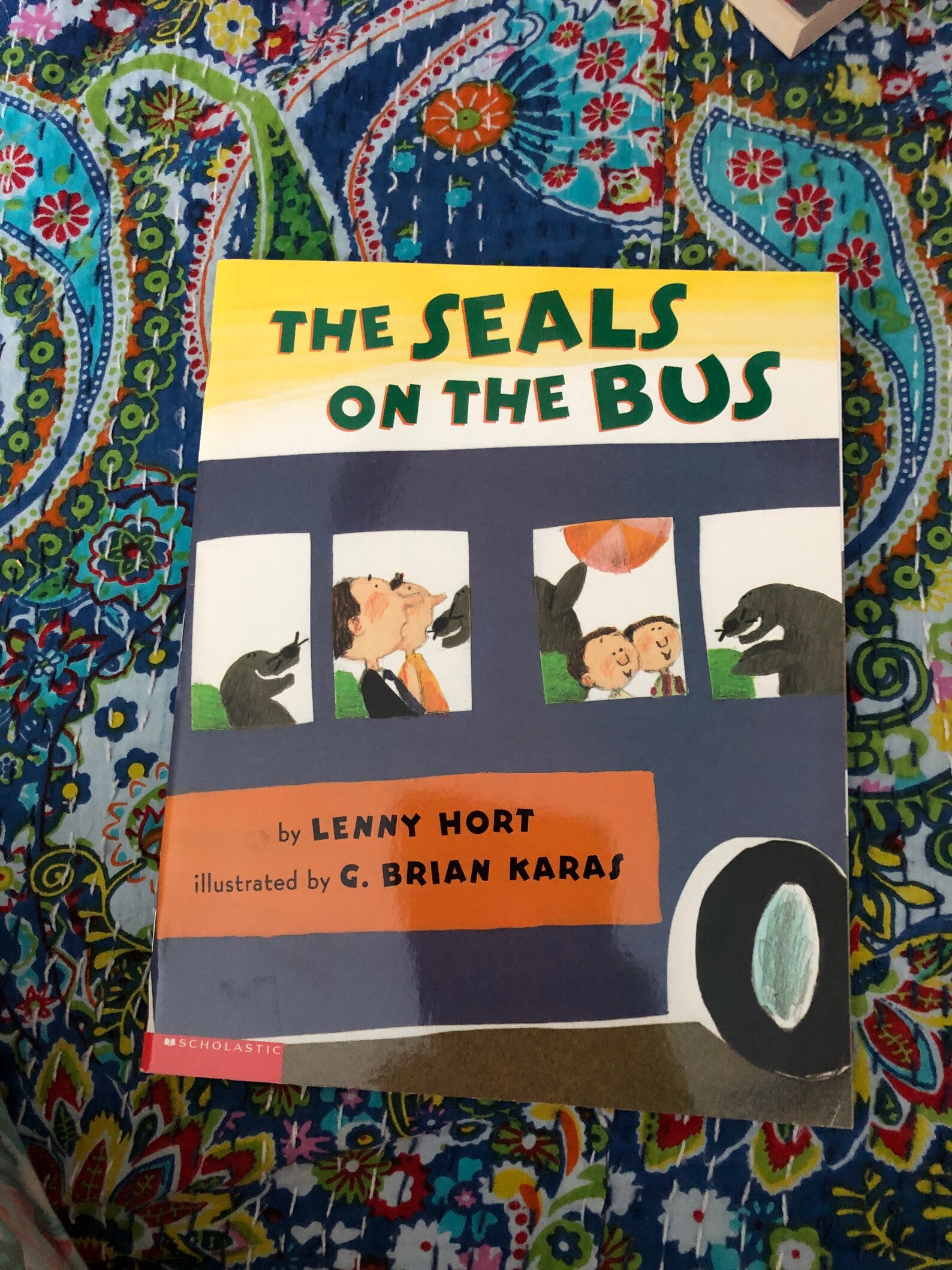 Seals on the Bus paperback by Lenny Hort. Illustrated by G. Etsy